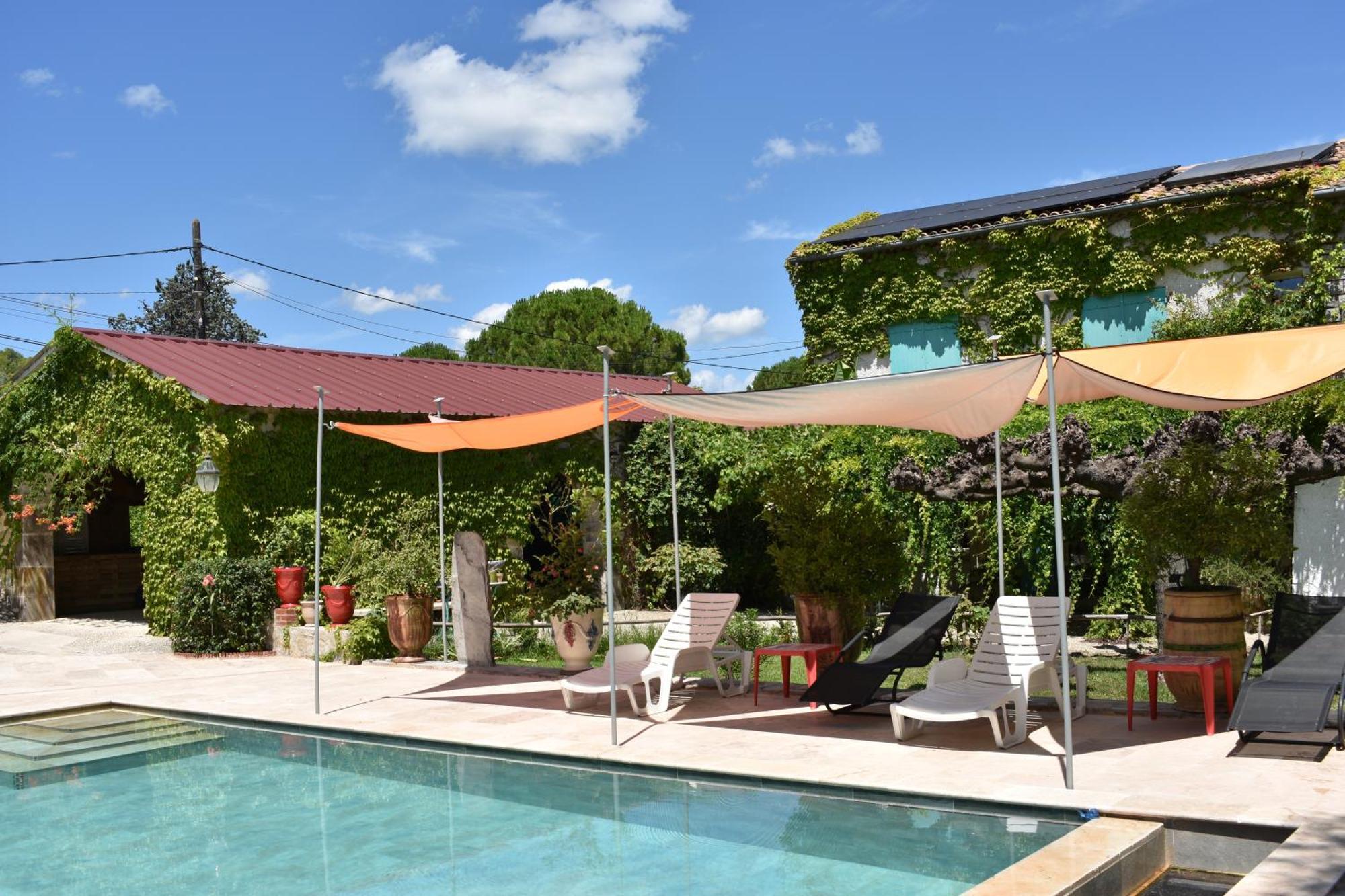 Mas De La Croix Hotel Saint-Christol-lès-Alès Bagian luar foto