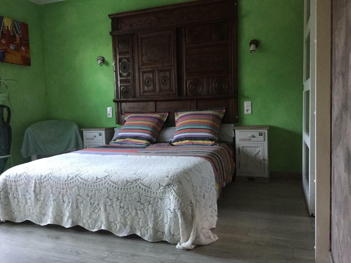 Mas De La Croix Hotel Saint-Christol-lès-Alès Bagian luar foto