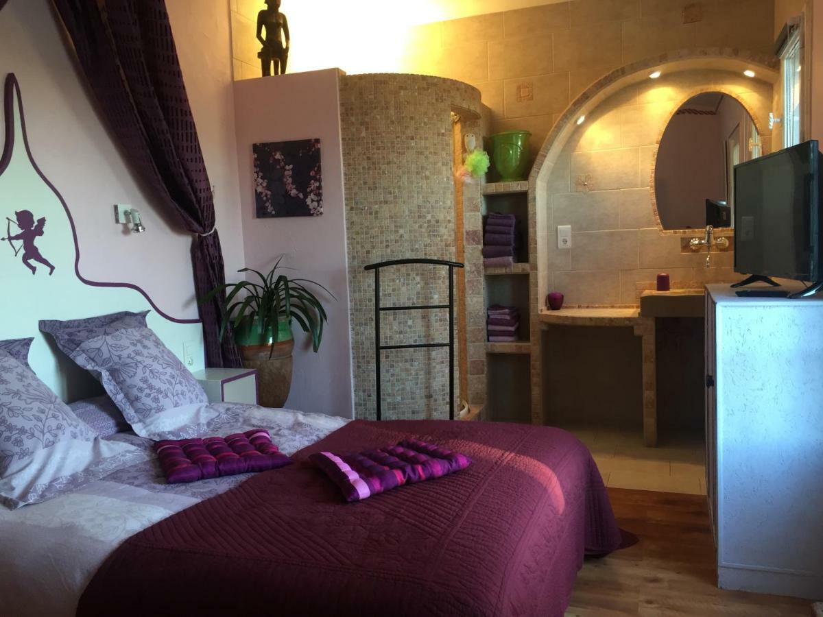 Mas De La Croix Hotel Saint-Christol-lès-Alès Bagian luar foto